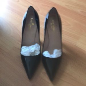 Black Kate Spade pumps